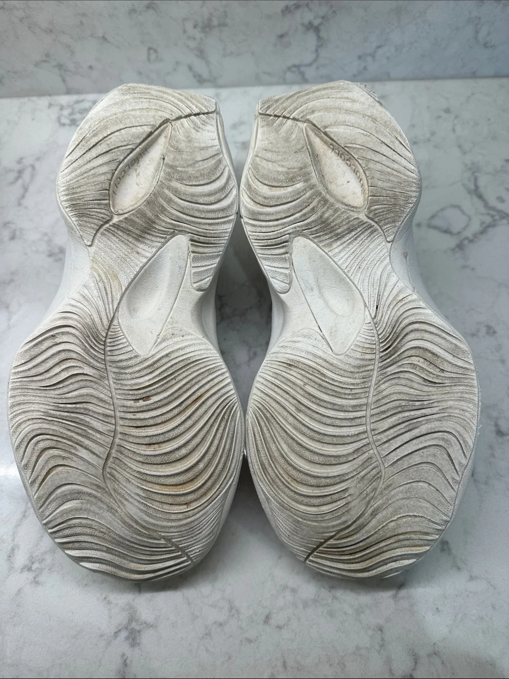 New Balance Women's White Chunky Dad Sneakers - Picture 6 of 7